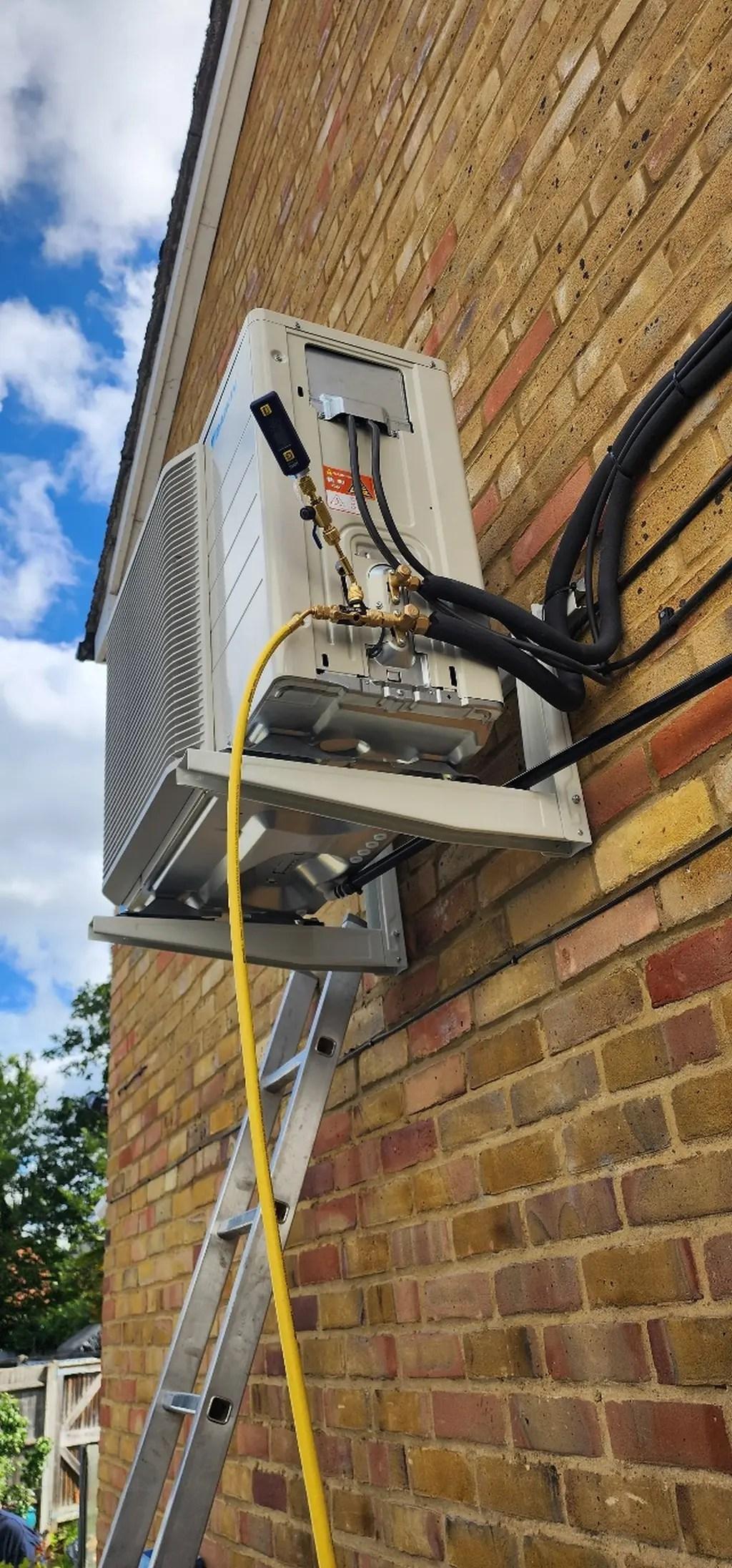 Air conditioning installation in Surrey by GU Services, project 9